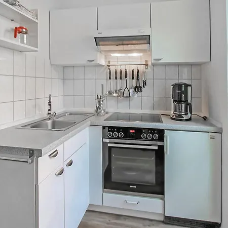 Stunning In Waren Mueritz With Kitchen شقة فارين